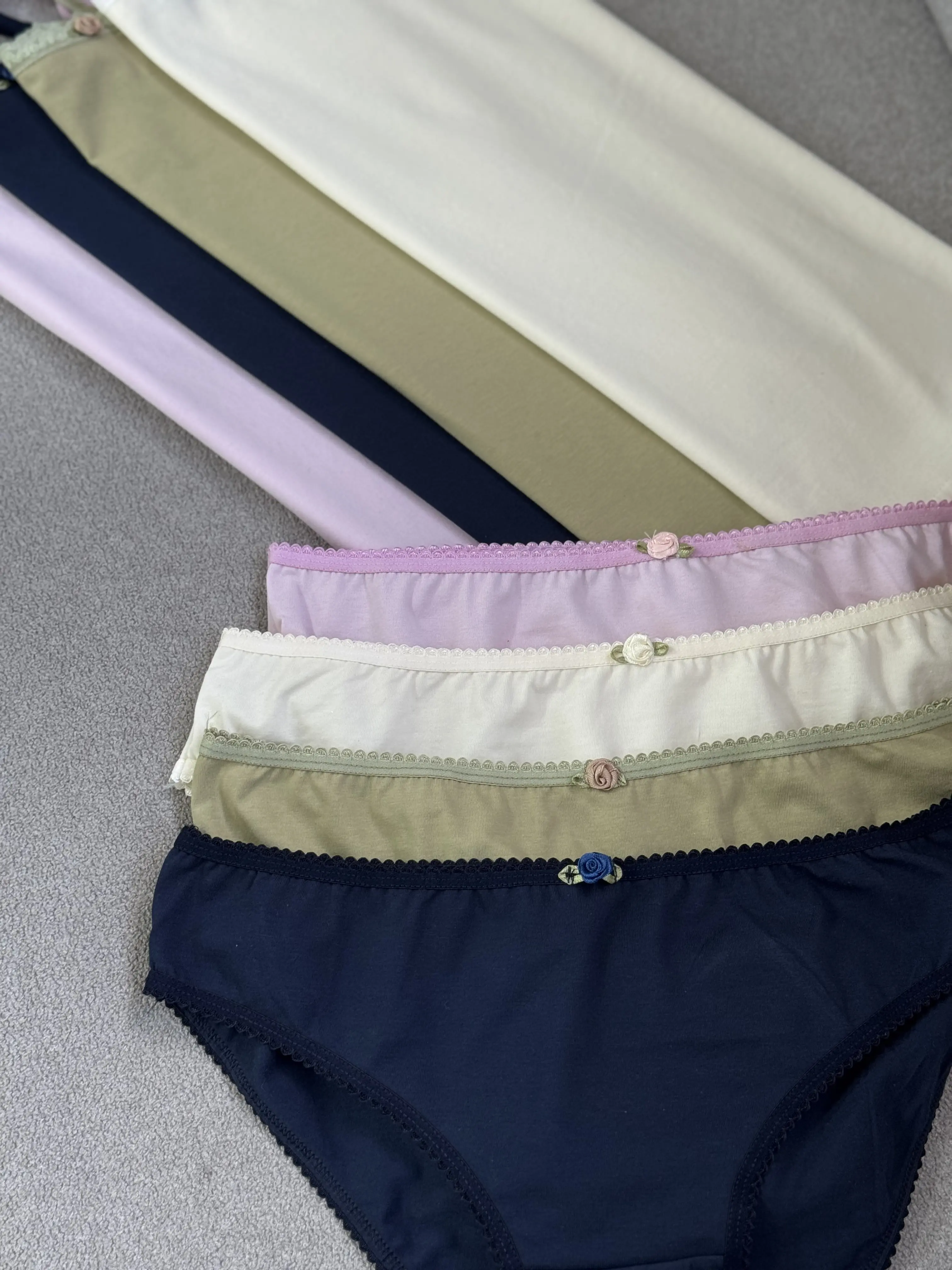 ست تاپ و شورتک زنانه آیسو سدنا